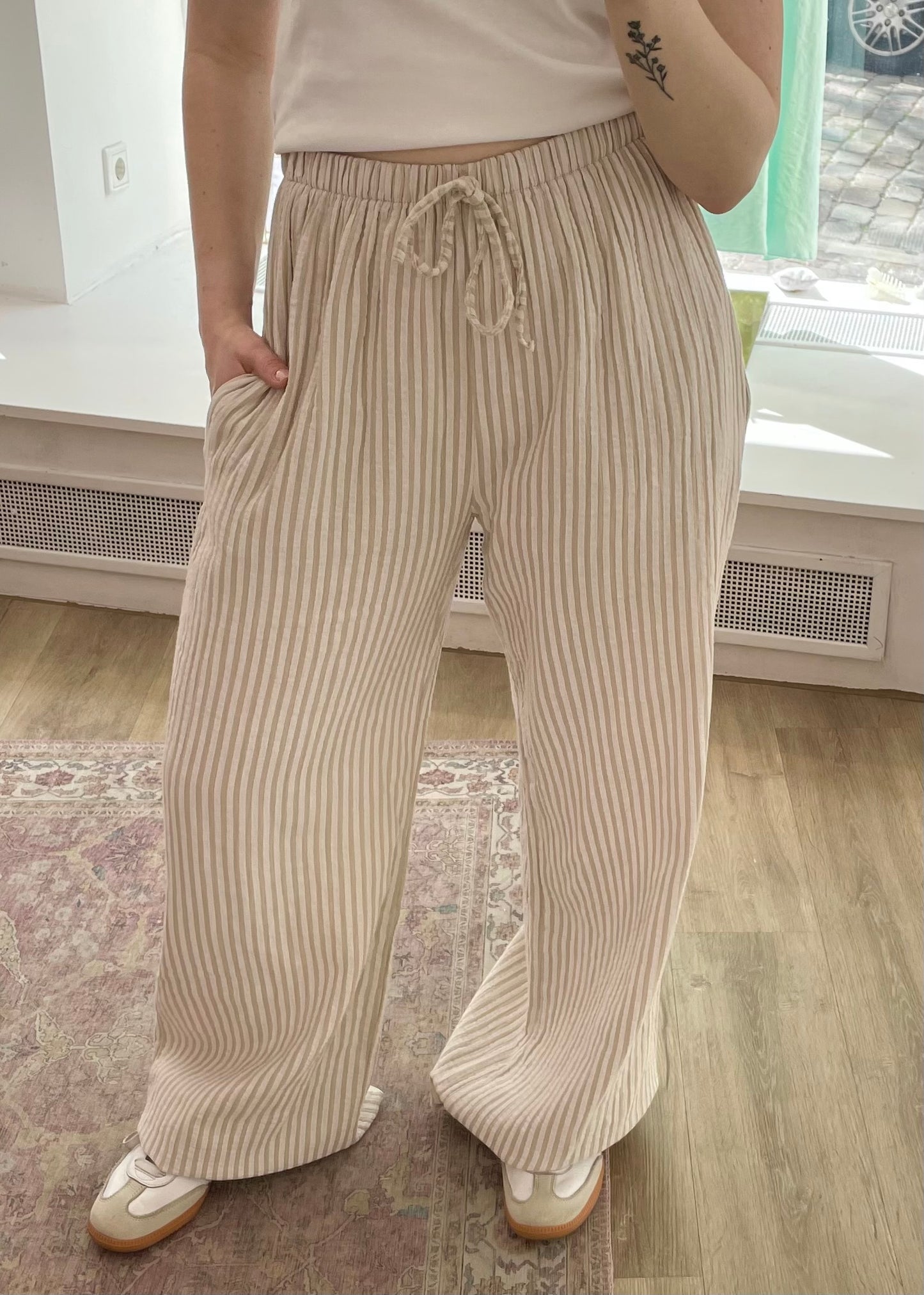 Musselinhose „Elena“ beige