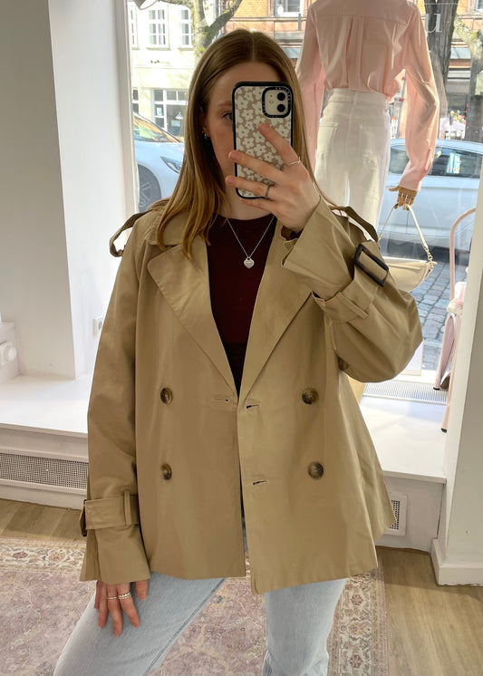 Kurzer Trenchcoat