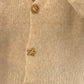 Cremefarbener Cardigan mit Muschelknöpfen