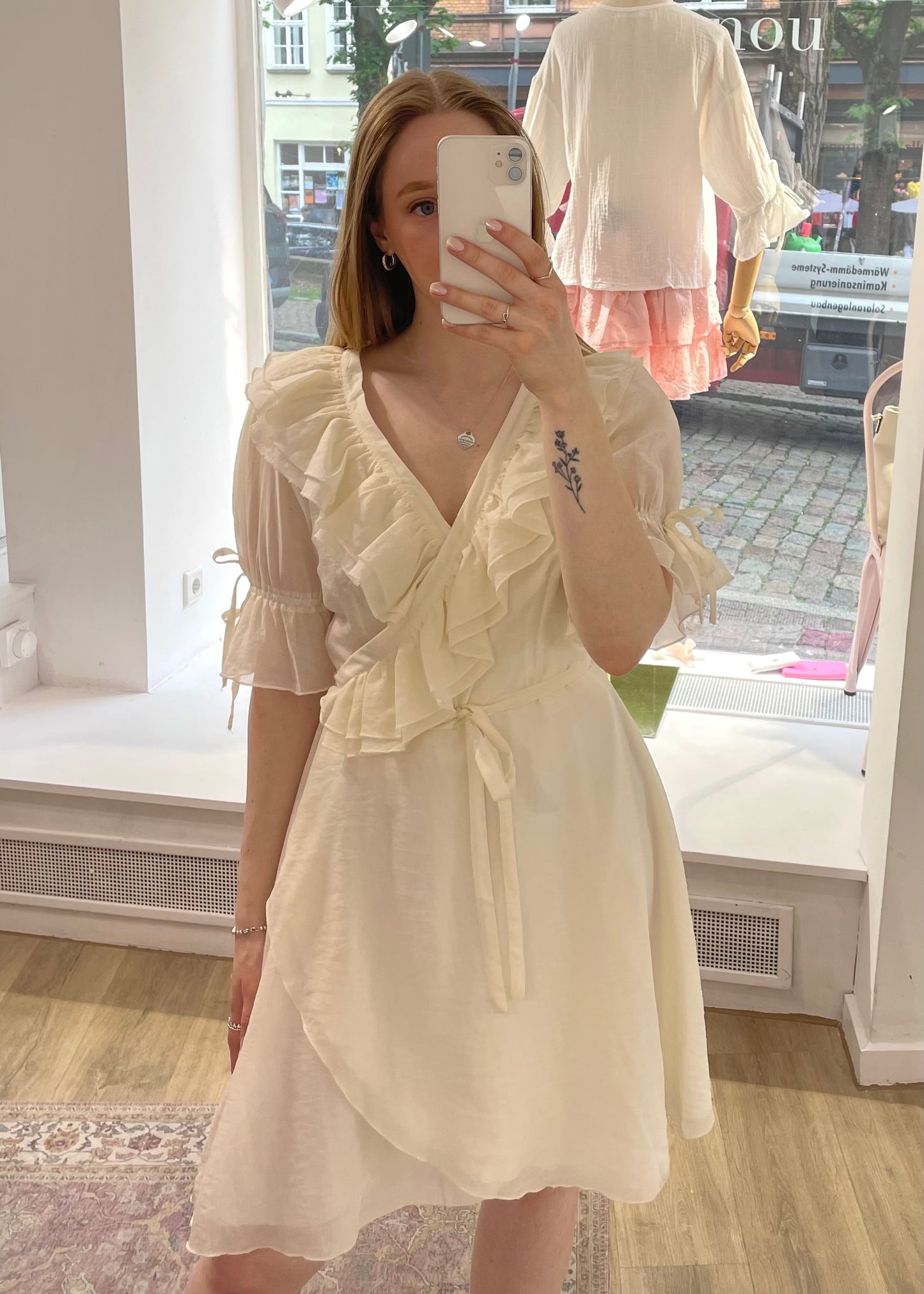 Wickelkleid „Violetta“ creme