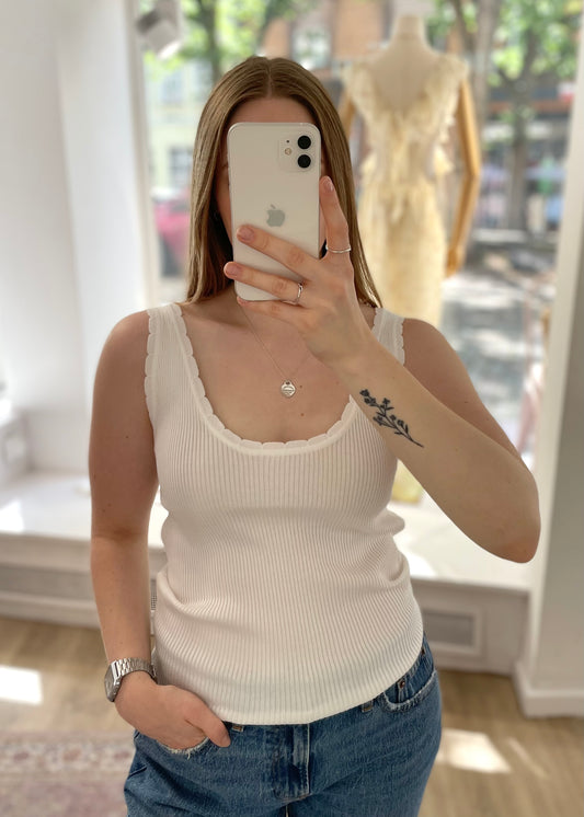 Geripptes Basictop weiß